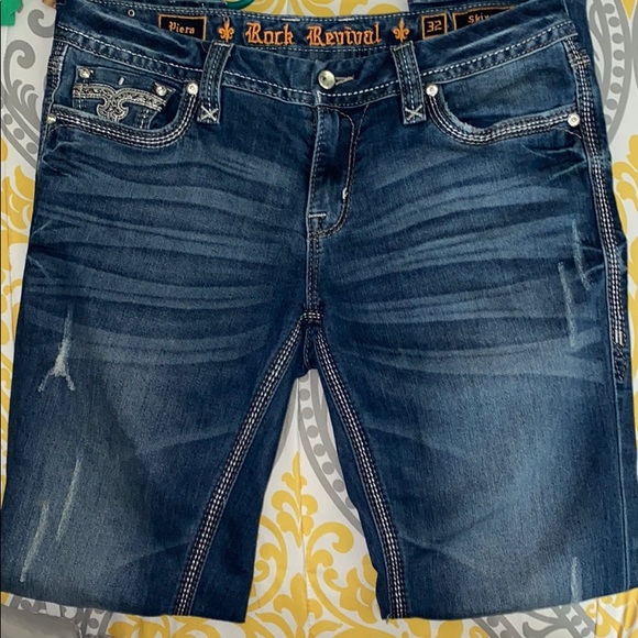 Rock Revival Skinny Jeans - Picture 2 of 4